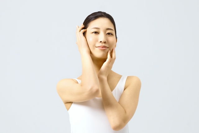 【医師解説】お顔のたるみ治療の最適解を得るには？解剖学に基づいたアプローチと当院の治療方針