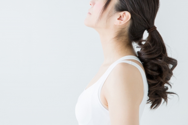 貧乳でも豊胸はできる？適した術式とサイズの目安・注意点を解説