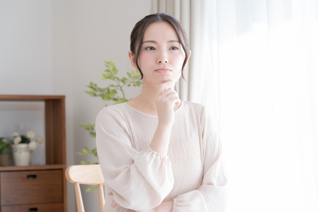豊胸のダウンタイムはどのくらい？術式別の期間・症状・過ごし方・仕事復帰の目安を解説